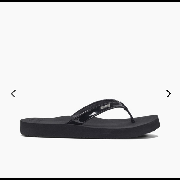 2/$30 New women’s Reef Cushion Luna Black Patent Flops - Picture 3 of 3
